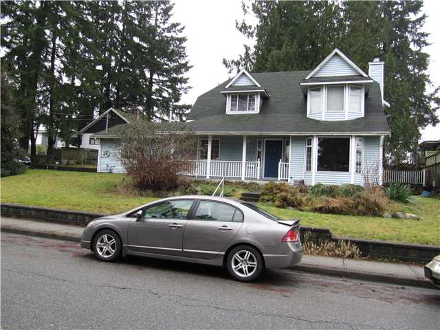 Main Photo: 9367 122ND Street in Surrey: Queen Mary Park Surrey House for sale in "QUEEN MARY" : MLS(r) # F1429565